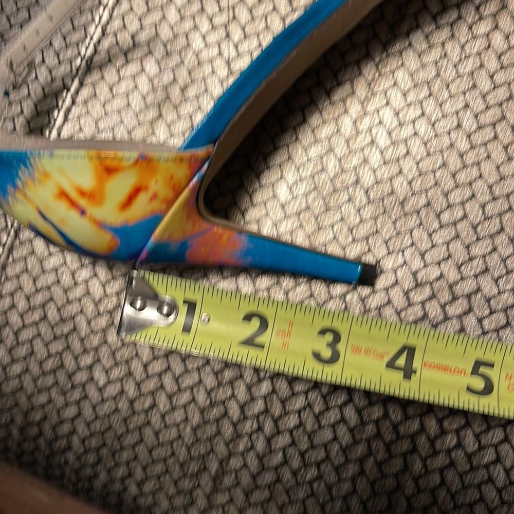 Stuart weitzman size 9 - Picture 7 of 7